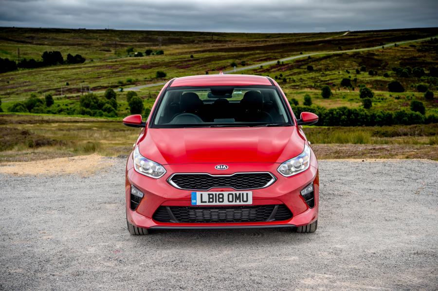  Kia Ceed 2018 года  (UK) (фото 4 из 30)